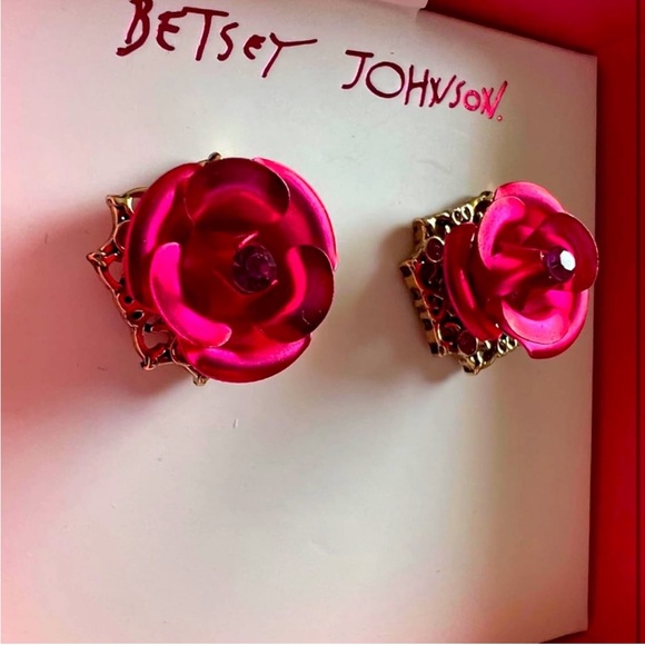 Betsey Johnson Rose Stud earrings - Picture 8 of 10